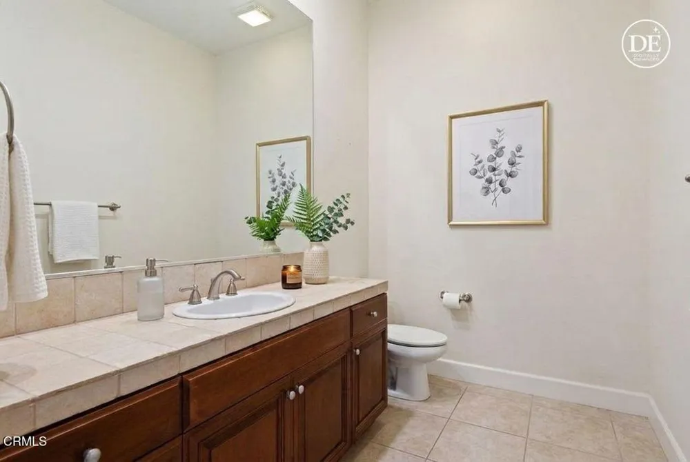 1707 Corte Jubilo Camarillo, CA 93012