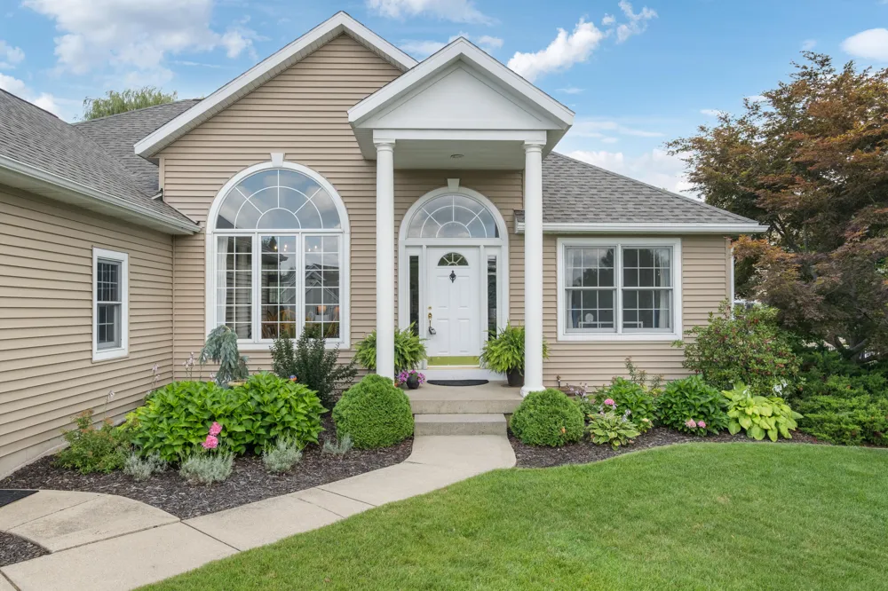4466 Lytham Drive Hudsonville, MI 49426