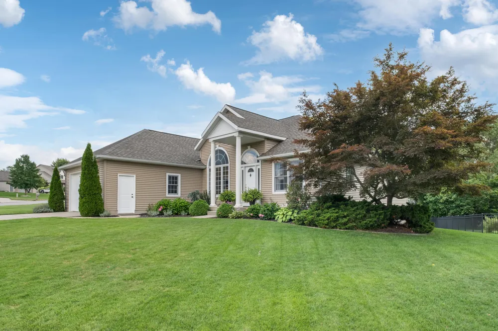 4466 Lytham Drive Hudsonville, MI 49426