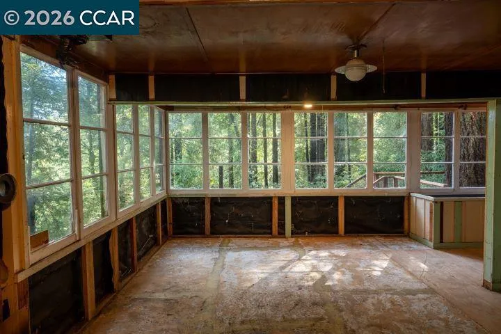17850 Santa Rosa Ave Guerneville, CA 95446