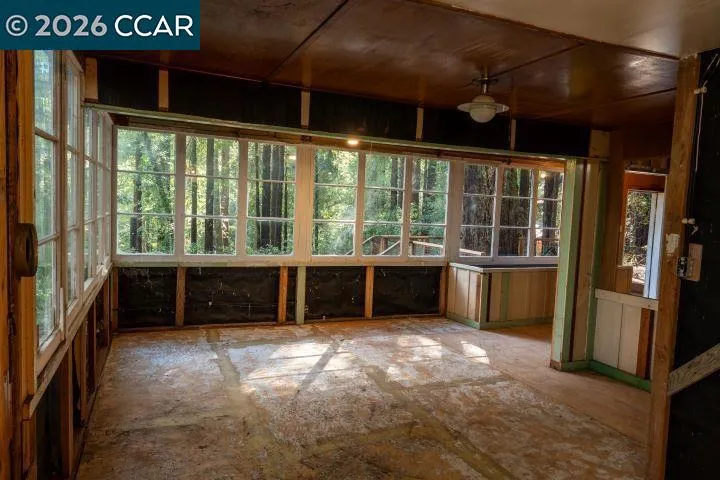 17850 Santa Rosa Ave Guerneville, CA 95446