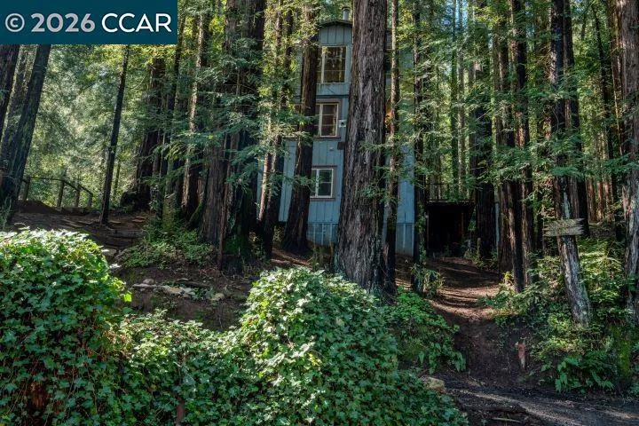 17850 Santa Rosa Ave Guerneville, CA 95446