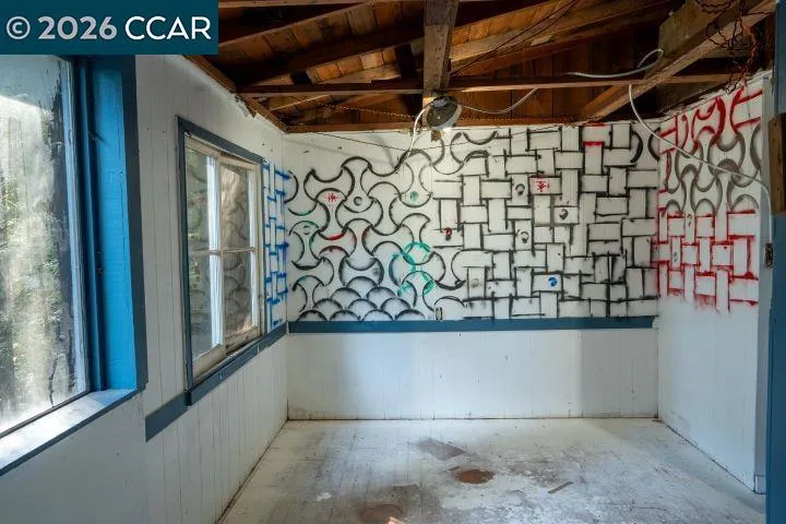 17850 Santa Rosa Ave Guerneville, CA 95446