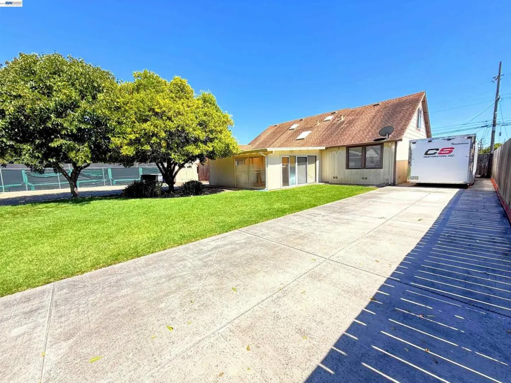 2241 W Avenue 135Th San Leandro, CA 94577