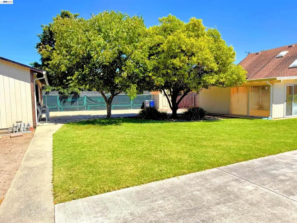 2241 W Avenue 135Th San Leandro, CA 94577