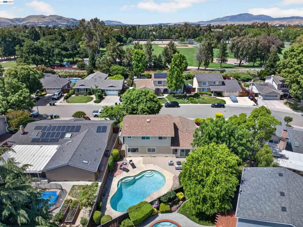 2865 Longspur Way Pleasanton, CA 94566