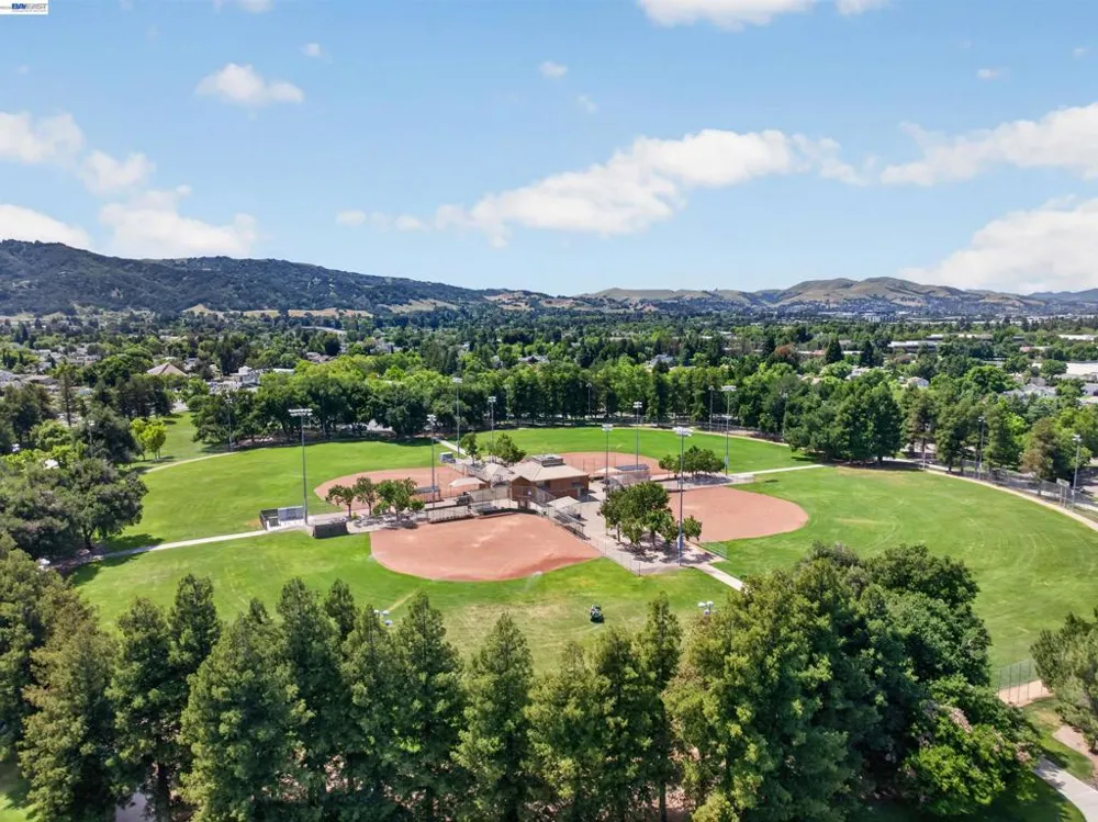 2865 Longspur Way Pleasanton, CA 94566