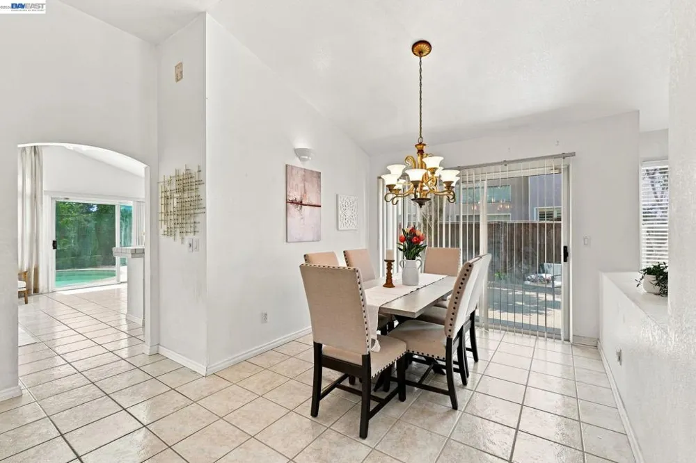 1520 Deer Run Ln Tracy, CA 95376