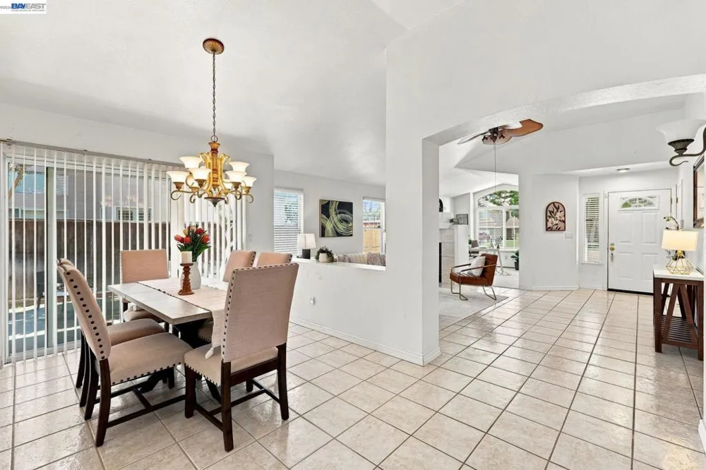 1520 Deer Run Ln Tracy, CA 95376