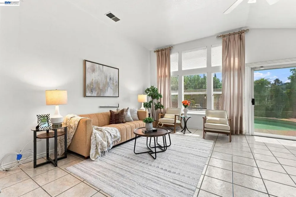 1520 Deer Run Ln Tracy, CA 95376