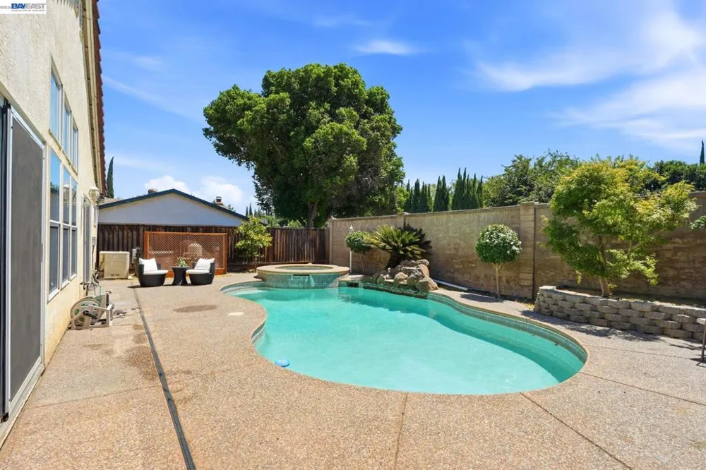 1520 Deer Run Ln Tracy, CA 95376