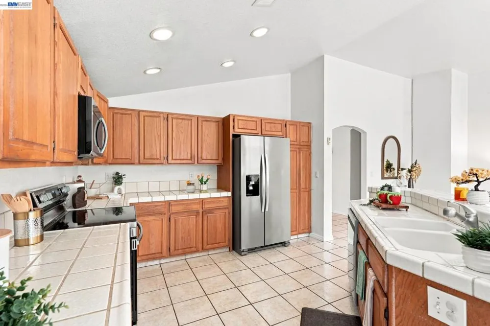 1520 Deer Run Ln Tracy, CA 95376