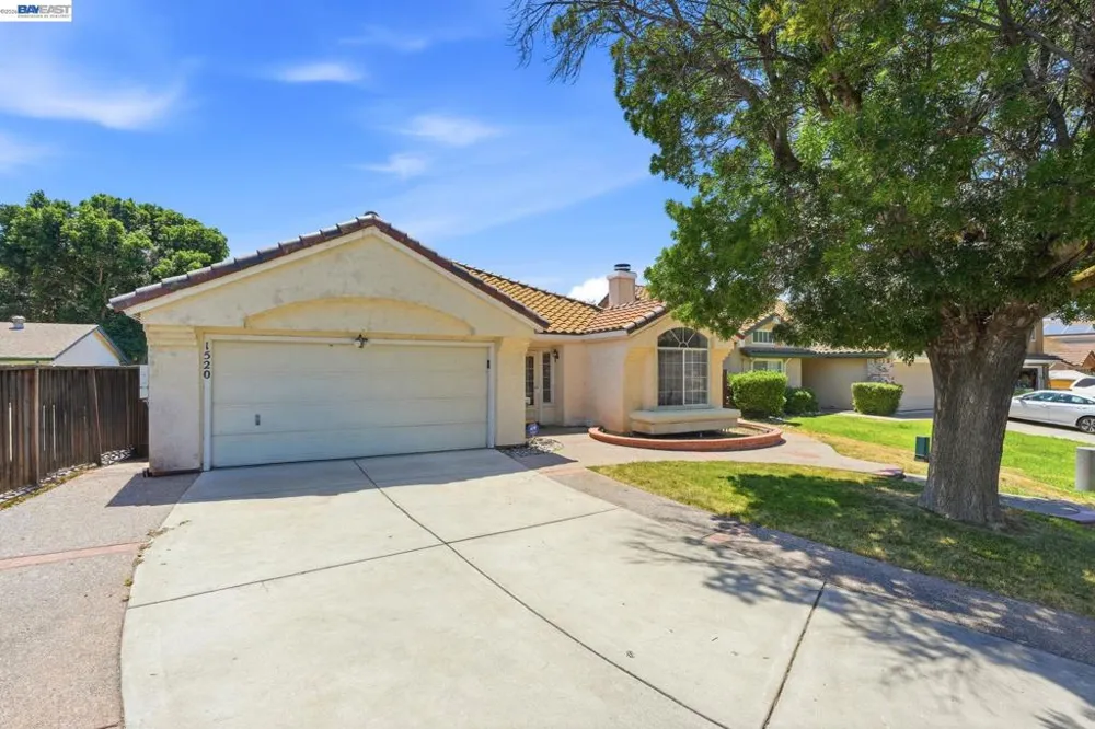 1520 Deer Run Ln Tracy, CA 95376