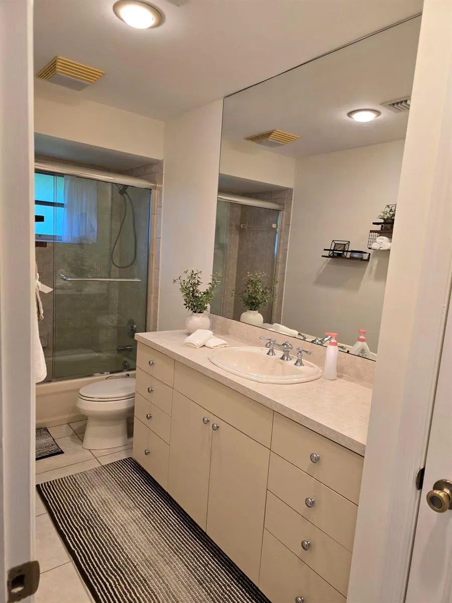 939 HIBISCUS DRIVE Royal Palm Beach, FL 33411