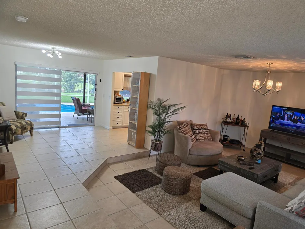 939 HIBISCUS DRIVE Royal Palm Beach, FL 33411