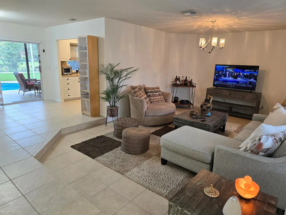 939 HIBISCUS DRIVE Royal Palm Beach, FL 33411