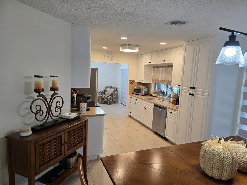 939 HIBISCUS DRIVE Royal Palm Beach, FL 33411