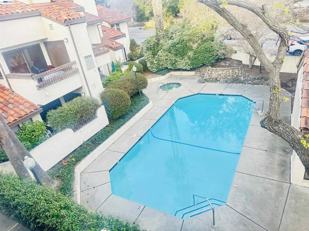 320 Villa Way Walnut Creek, CA 94595