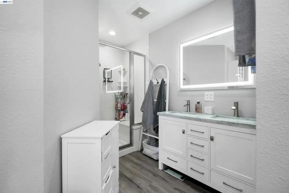 4315 Omega Ave Castro Valley, CA 94546