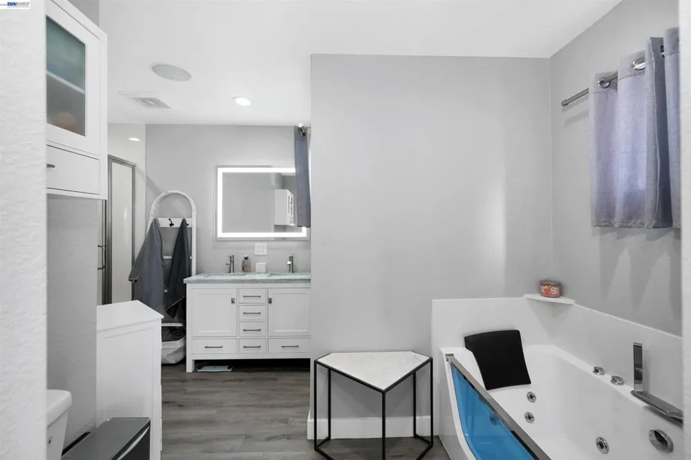 4315 Omega Ave Castro Valley, CA 94546