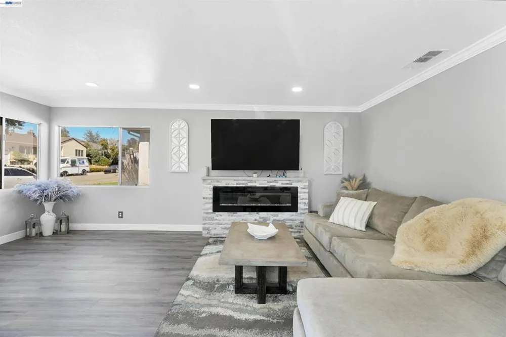 4315 Omega Ave Castro Valley, CA 94546