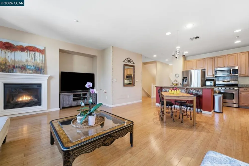 2147 Tsushima St Hercules, CA 94547