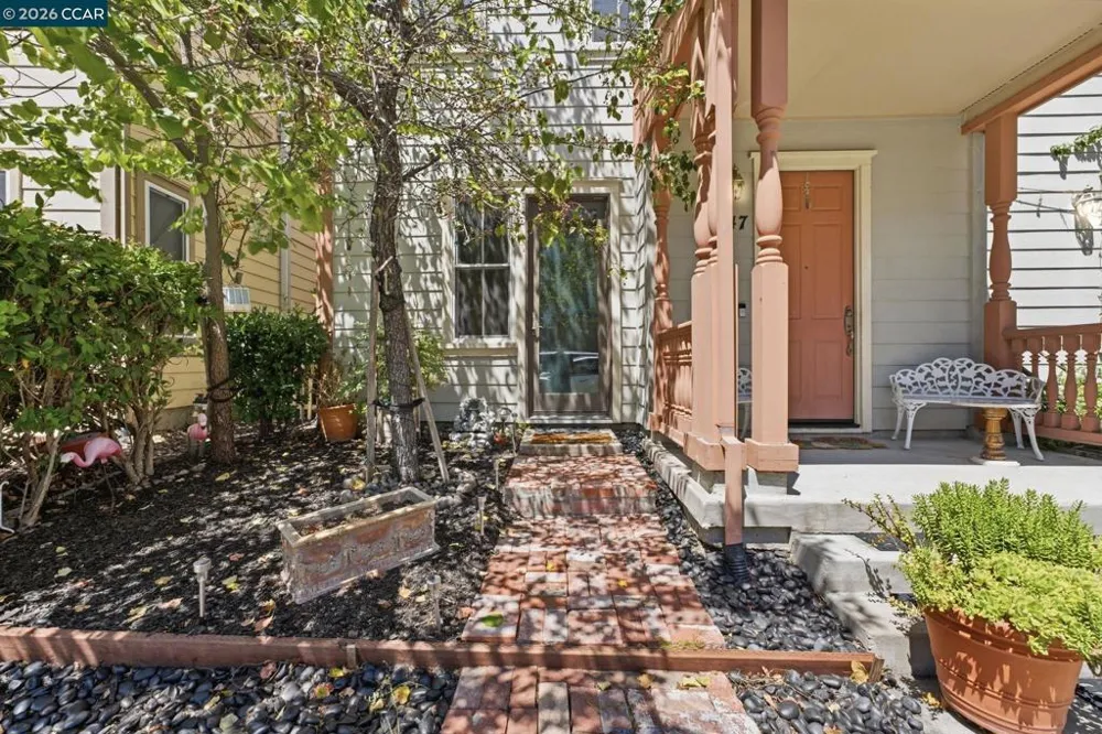 2147 Tsushima St Hercules, CA 94547