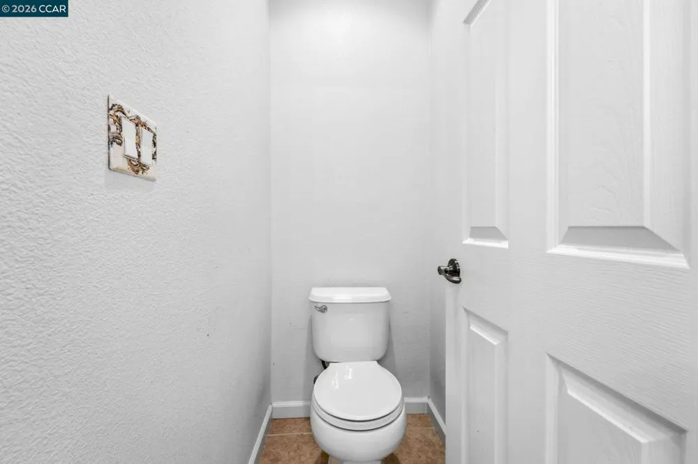 2147 Tsushima St Hercules, CA 94547