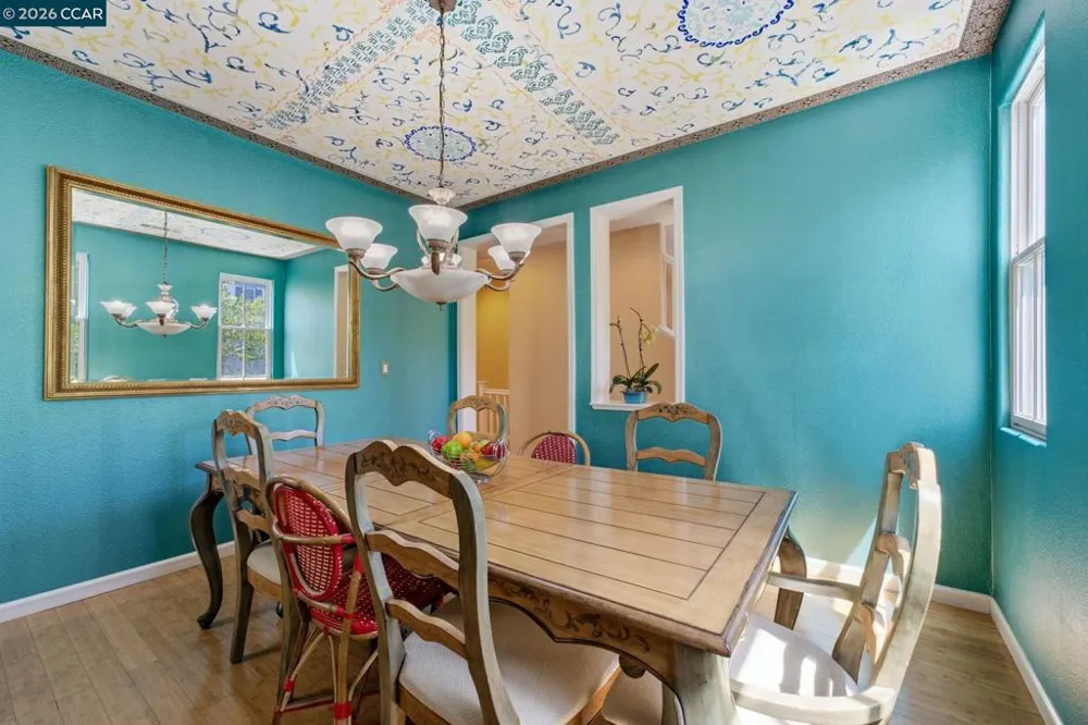 2147 Tsushima St Hercules, CA 94547