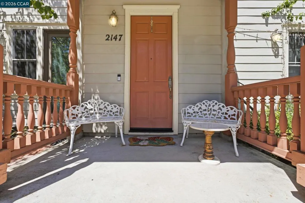 2147 Tsushima St Hercules, CA 94547