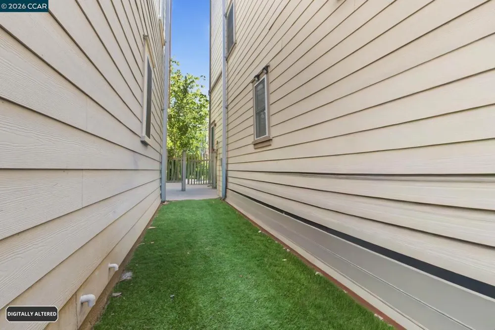 2147 Tsushima St Hercules, CA 94547
