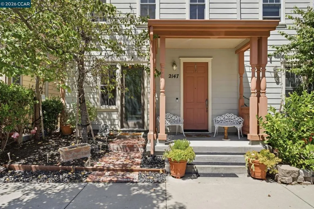 2147 Tsushima St Hercules, CA 94547