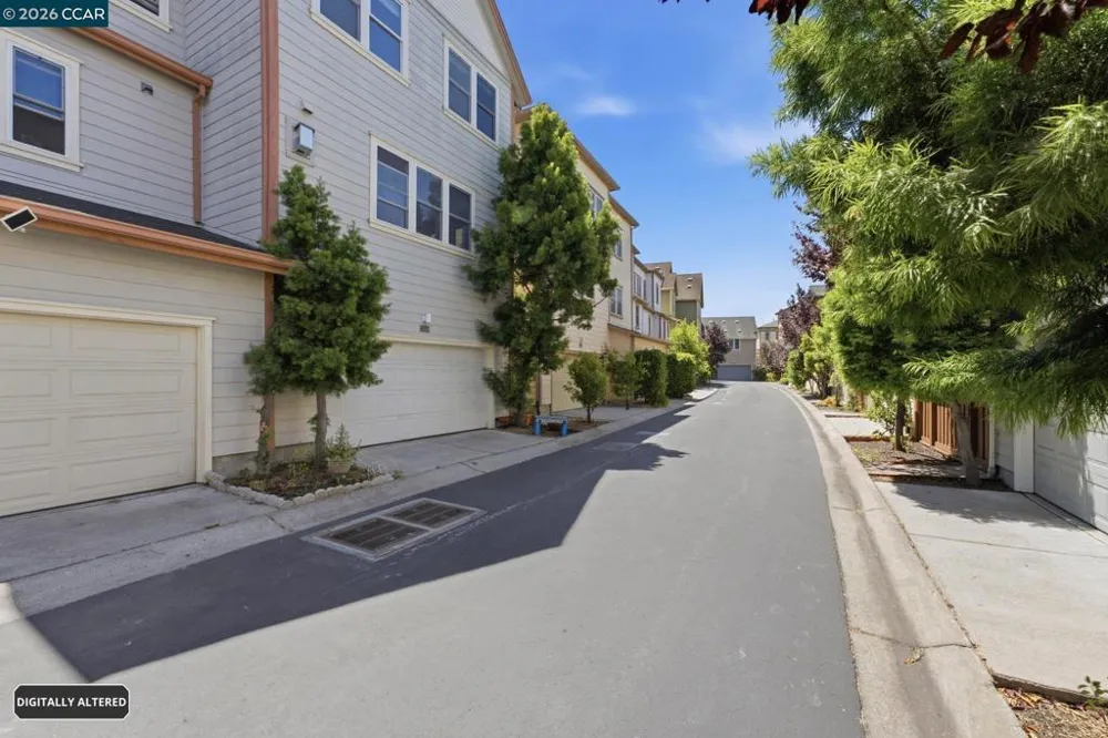 2147 Tsushima St Hercules, CA 94547