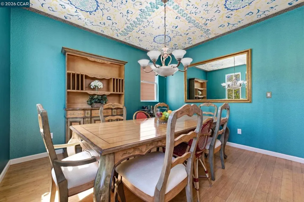 2147 Tsushima St Hercules, CA 94547