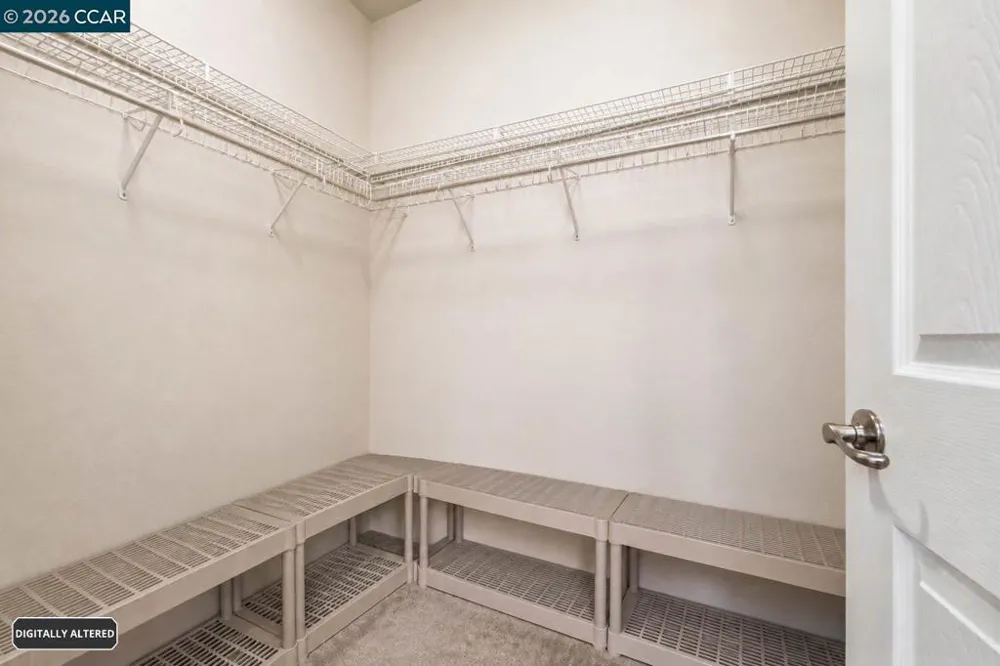 2147 Tsushima St Hercules, CA 94547