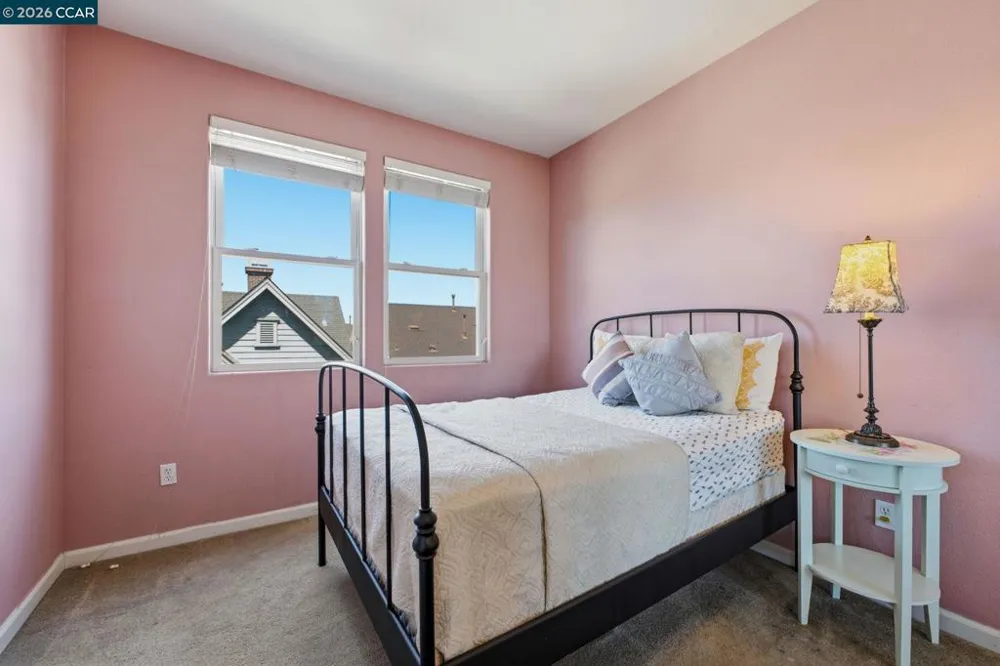 2147 Tsushima St Hercules, CA 94547