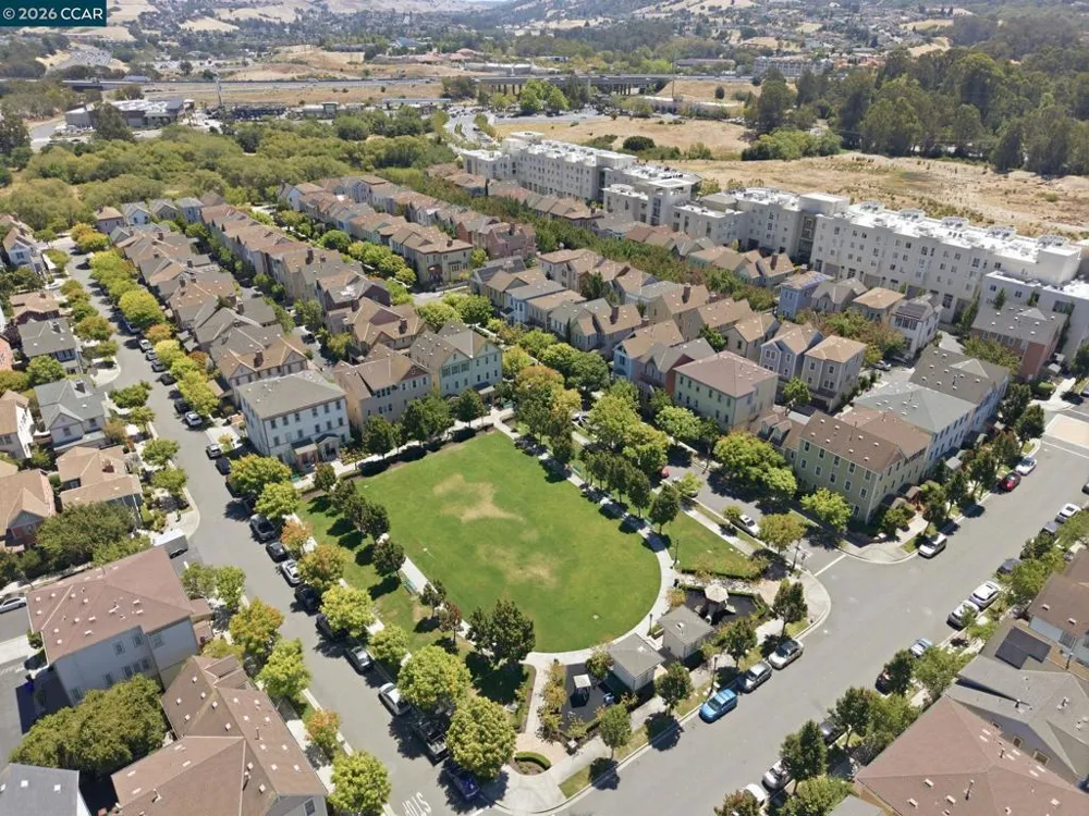 2147 Tsushima St Hercules, CA 94547