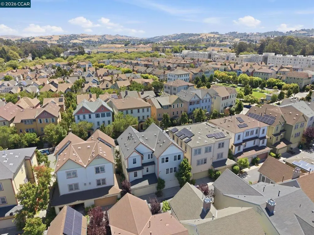 2147 Tsushima St Hercules, CA 94547