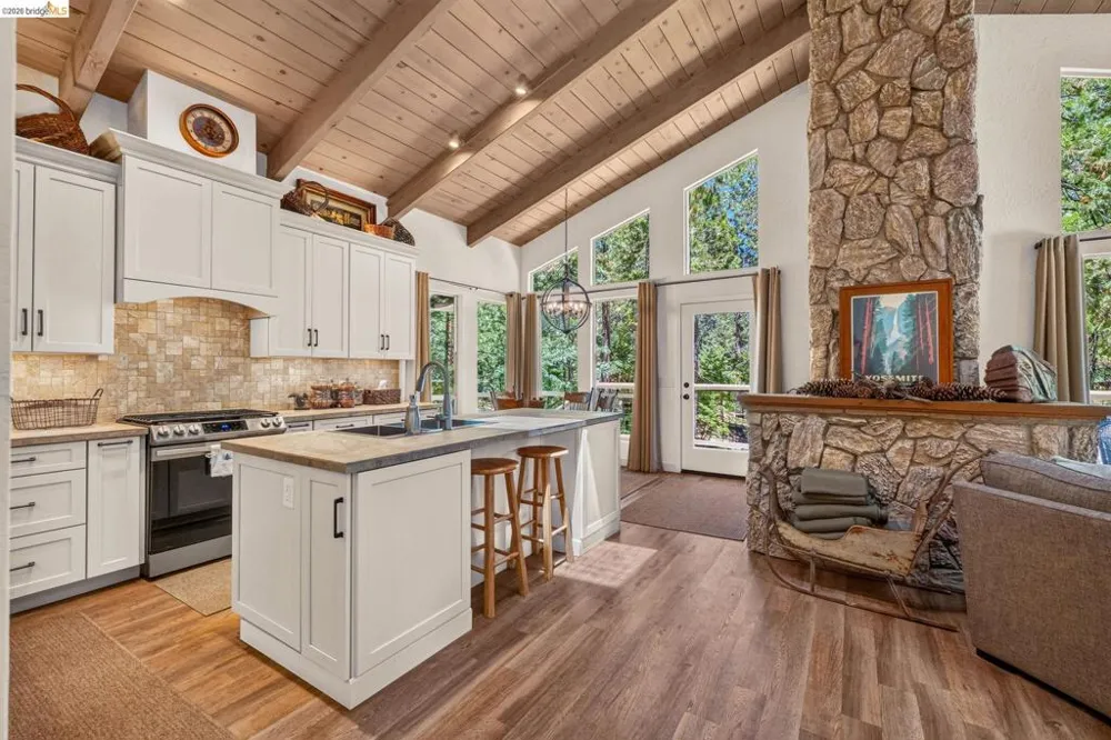 22790 Bret Harte Dr Twain Harte, CA 95383