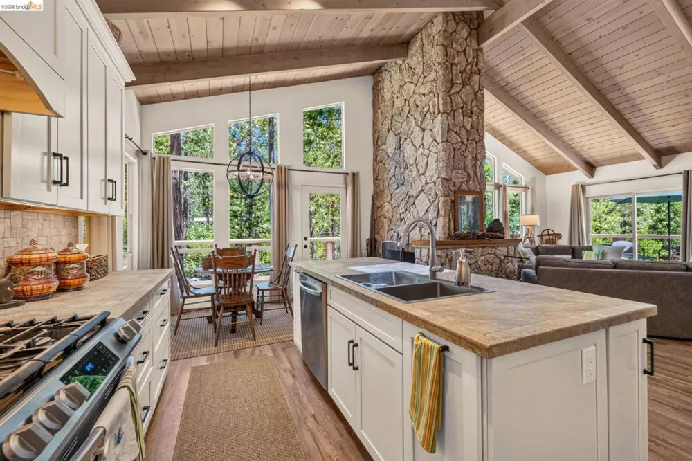 22790 Bret Harte Dr Twain Harte, CA 95383