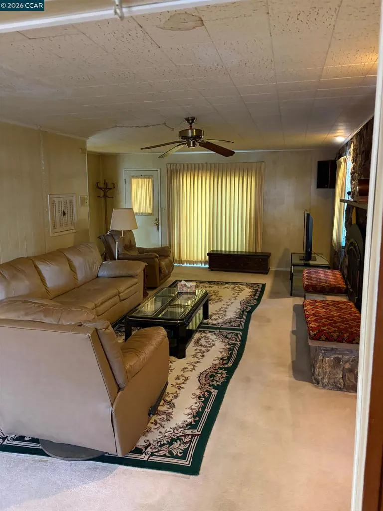 165 Linda Vista Ave Pittsburg, CA 94565