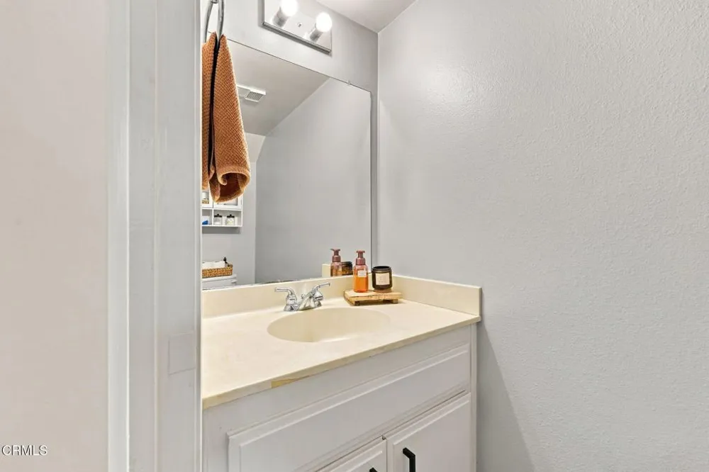 1207 Chelan Lane Ventura, CA 93004