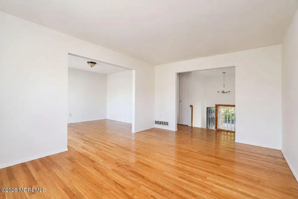 6 Ennis Drive Hazlet, NJ 07730