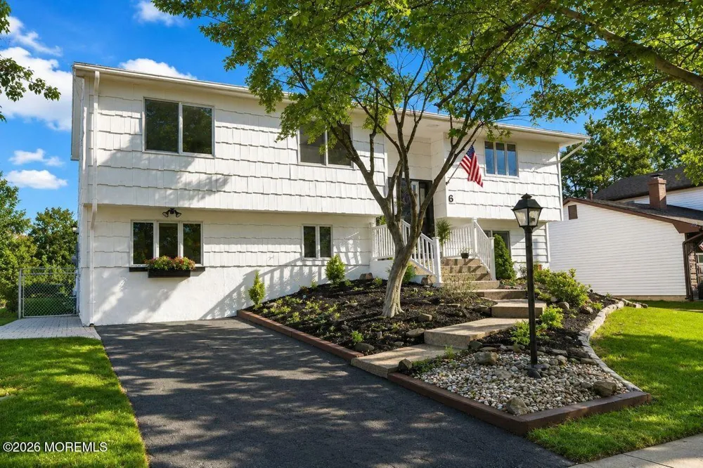 6 Ennis Drive Hazlet, NJ 07730