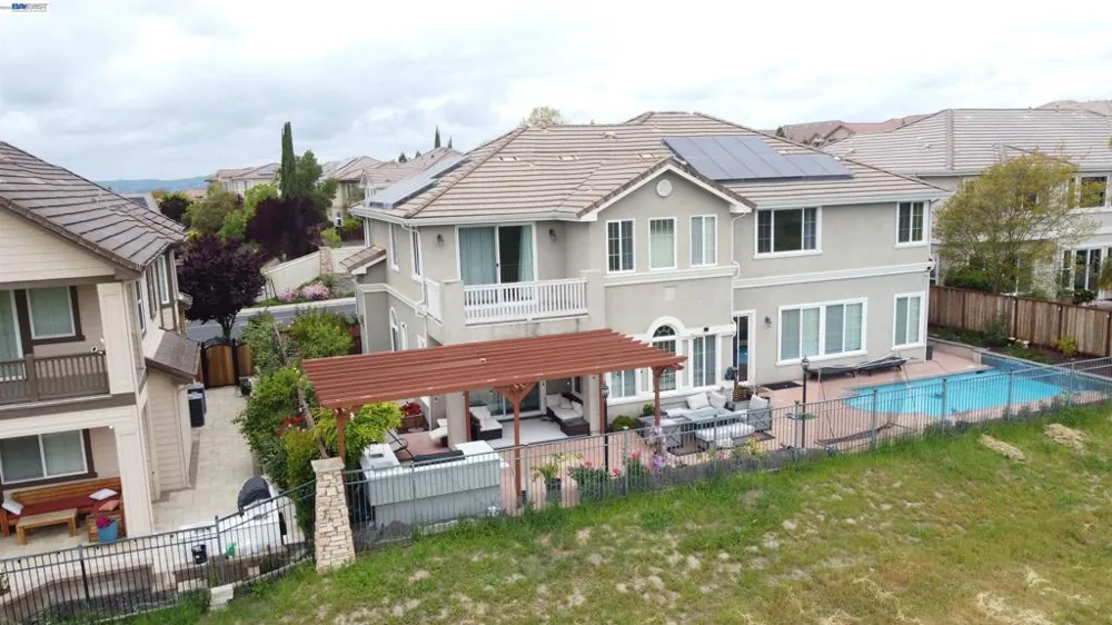 5637 Saddle Creek Ter Dublin, CA 94568