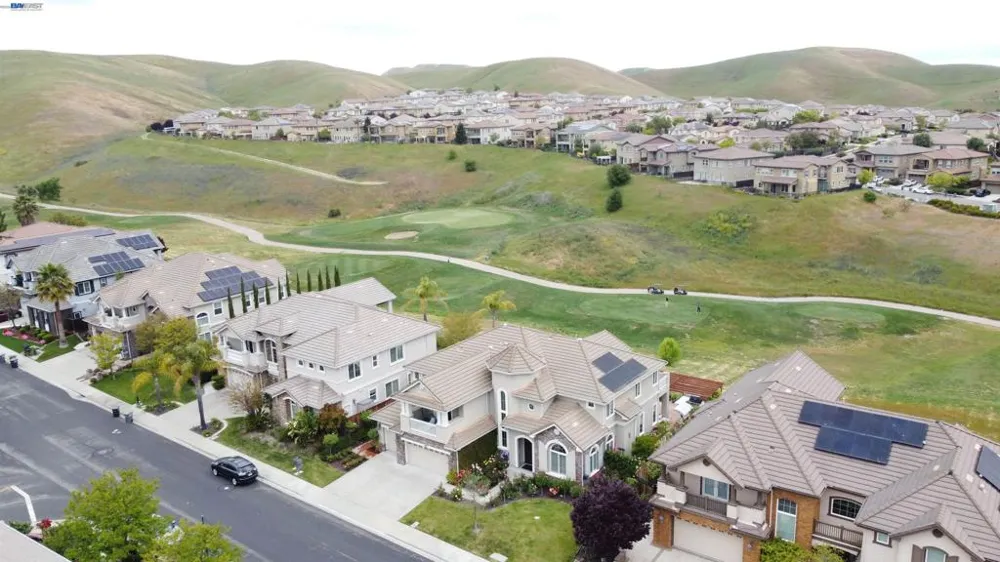 5637 Saddle Creek Ter Dublin, CA 94568