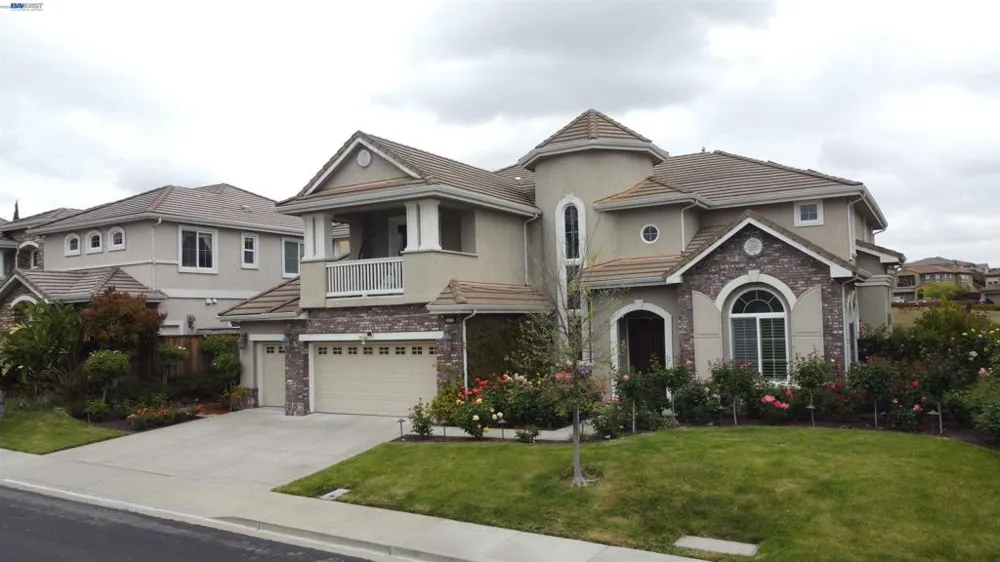 5637 Saddle Creek Ter Dublin, CA 94568