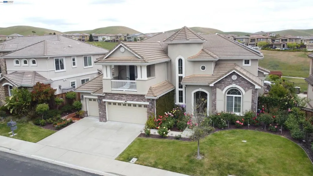 5637 Saddle Creek Ter Dublin, CA 94568