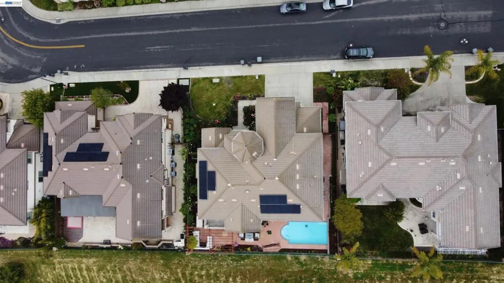 5637 Saddle Creek Ter Dublin, CA 94568