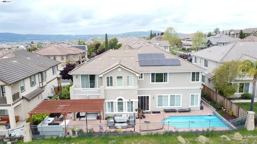 5637 Saddle Creek Ter Dublin, CA 94568
